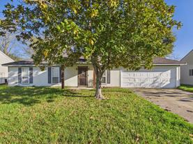 303 Breton Dr - Photo 1 of 1