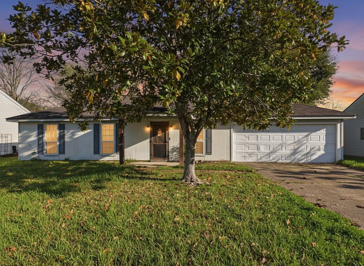 303 Breton Dr - Photo 3 of 26