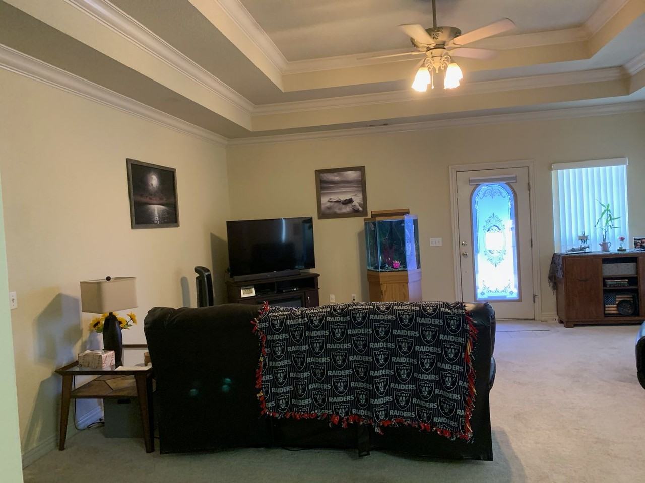 746 N Larkspur Ln - Photo 3 of 17