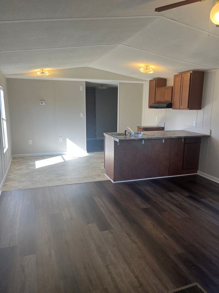 1241 W Georgia Rd - Photo 2 of 12