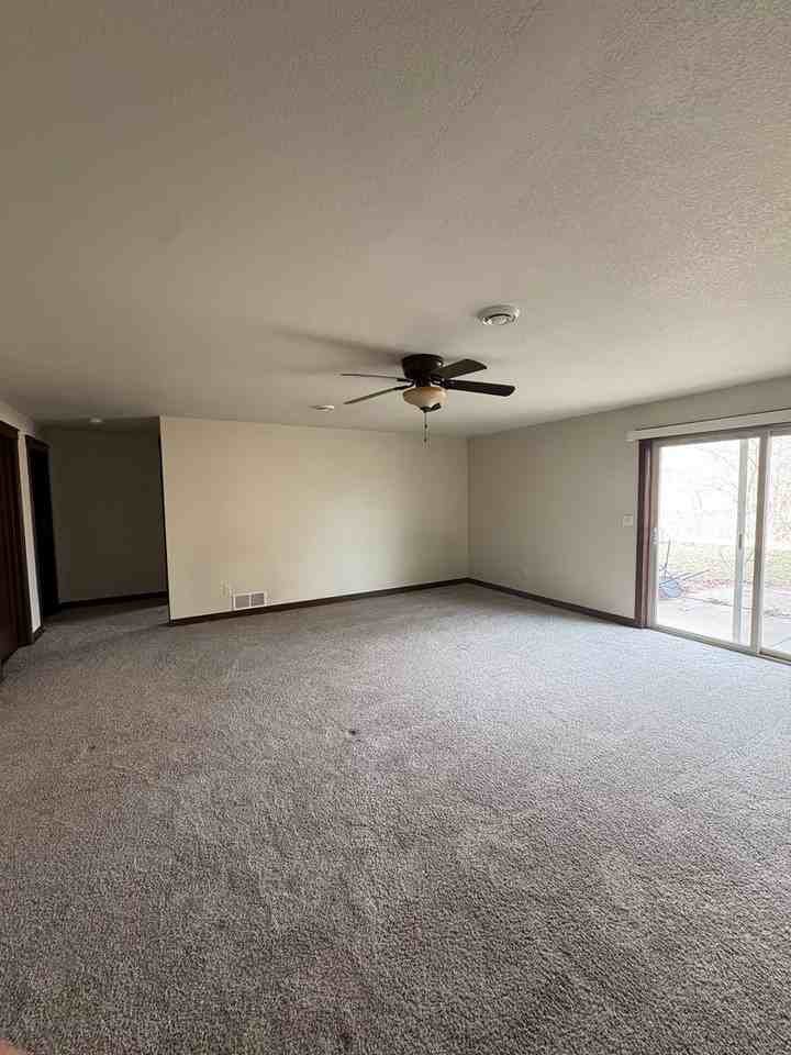 3266 White Oak Ln - Photo 6 of 12