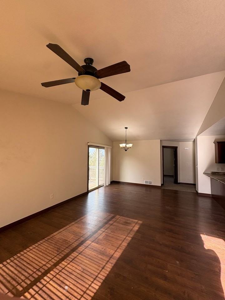 3266 White Oak Ln - Photo 7 of 12