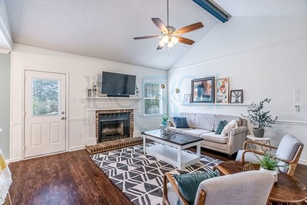 116 Tiffany Cir - Photo 4 of 42