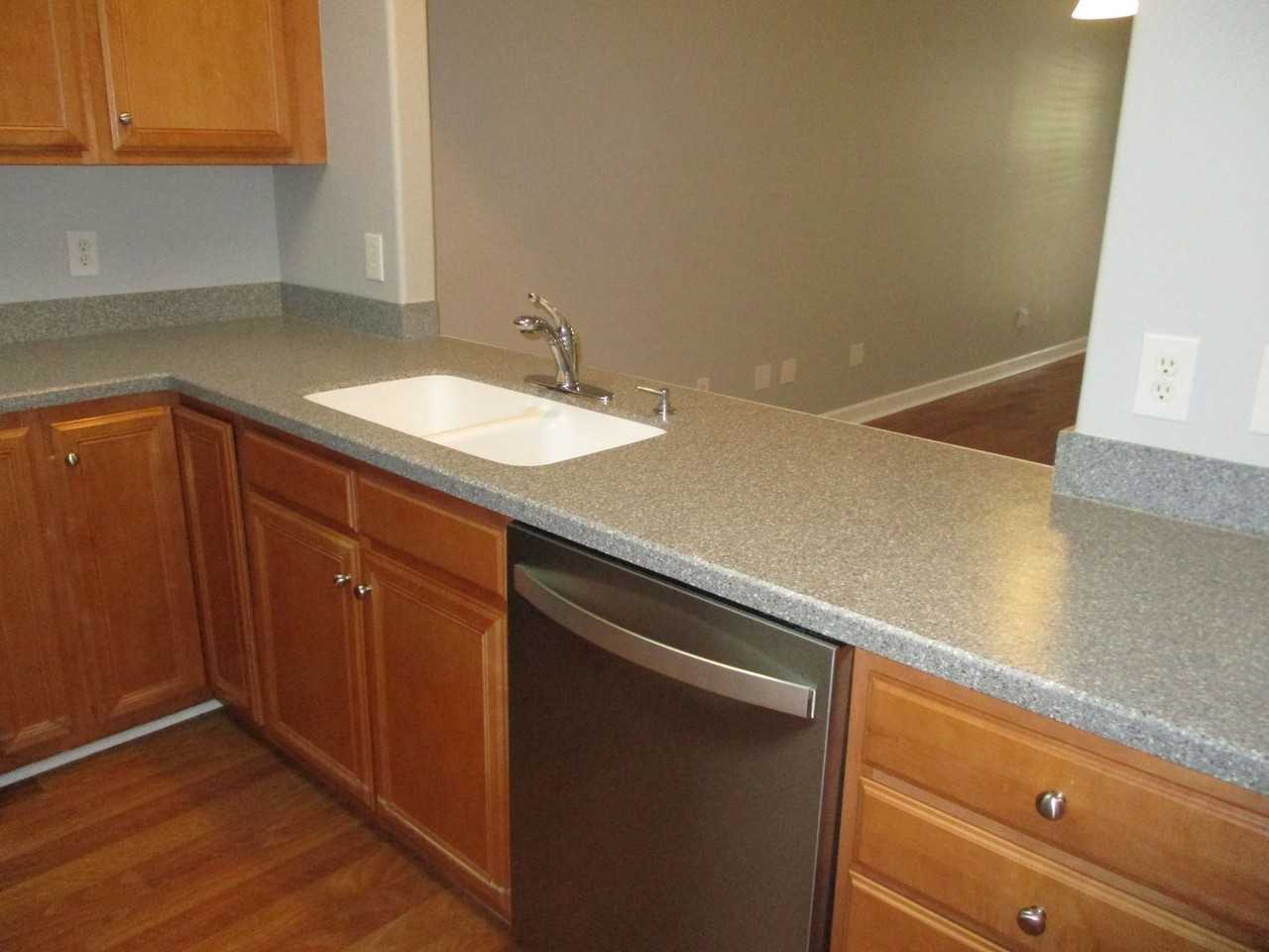 504 Avery Way Ct - Photo 3 of 19