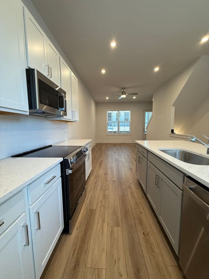 1412 Cozy Ct Se - Photo 6 of 19