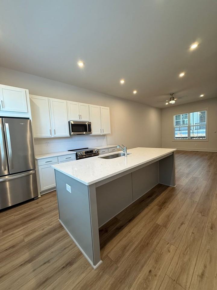 1412 Cozy Ct Se - Photo 7 of 19