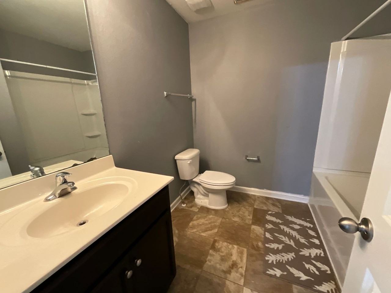 204 Taylors Landing Ave - Photo 7 of 35