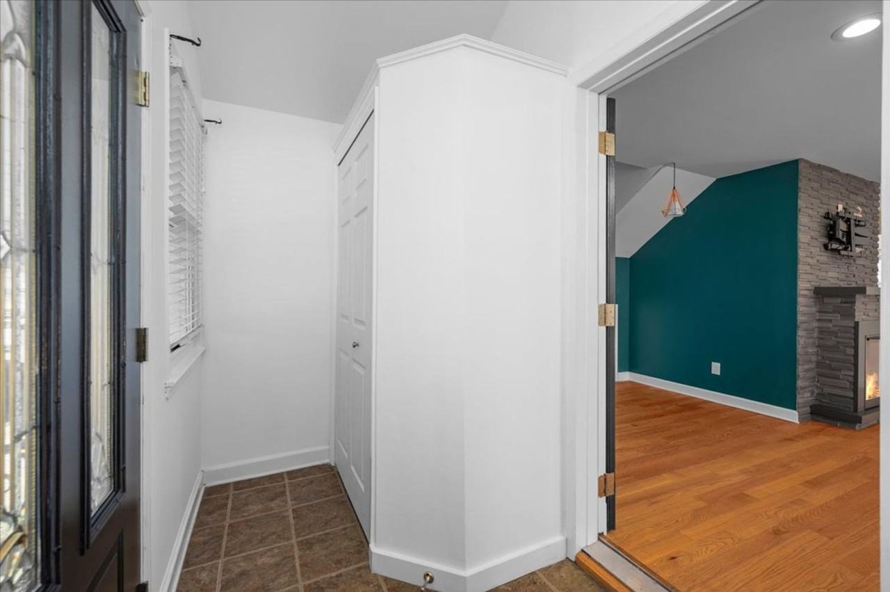 8 Ashford Pl - Photo 4 of 31