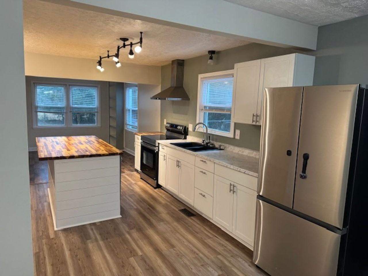 200 Snead Rd - Photo 6 of 25