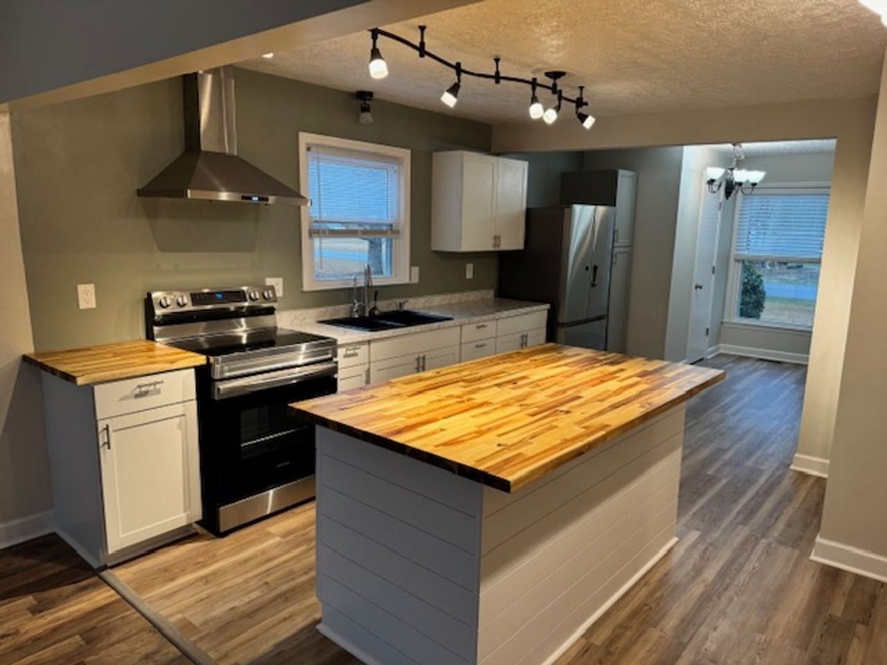 200 Snead Rd - Photo 7 of 25