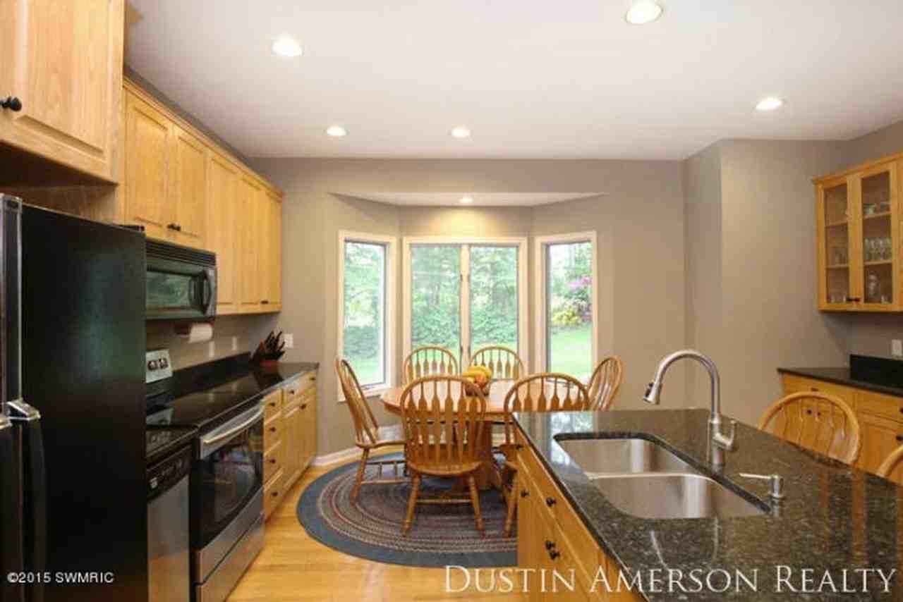 7799 Abby Ln Se - Photo 5 of 39