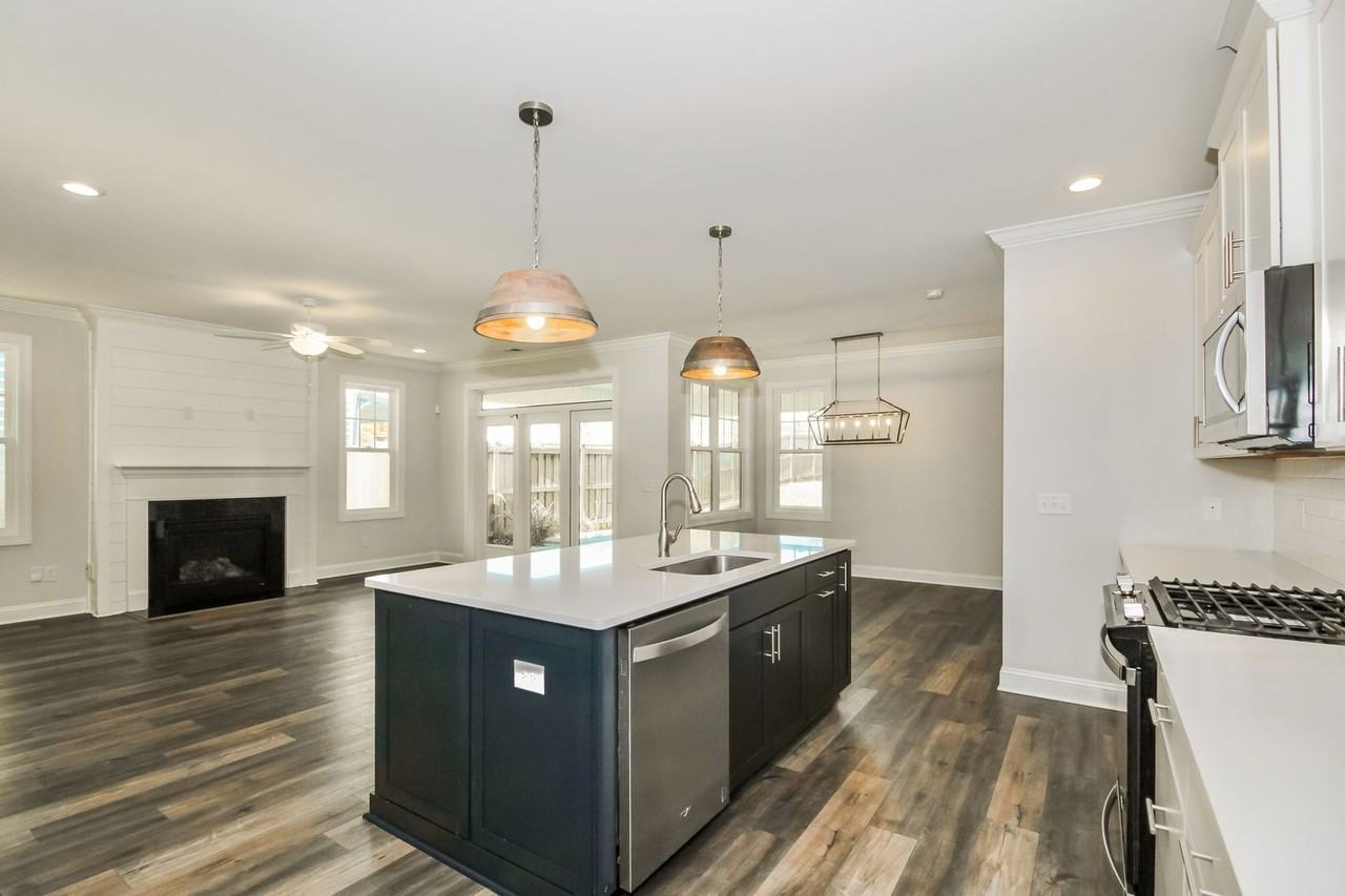 3763 Spicetree Dr - Photo 6 of 27