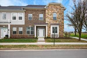 featured image of 7147 Governors Row