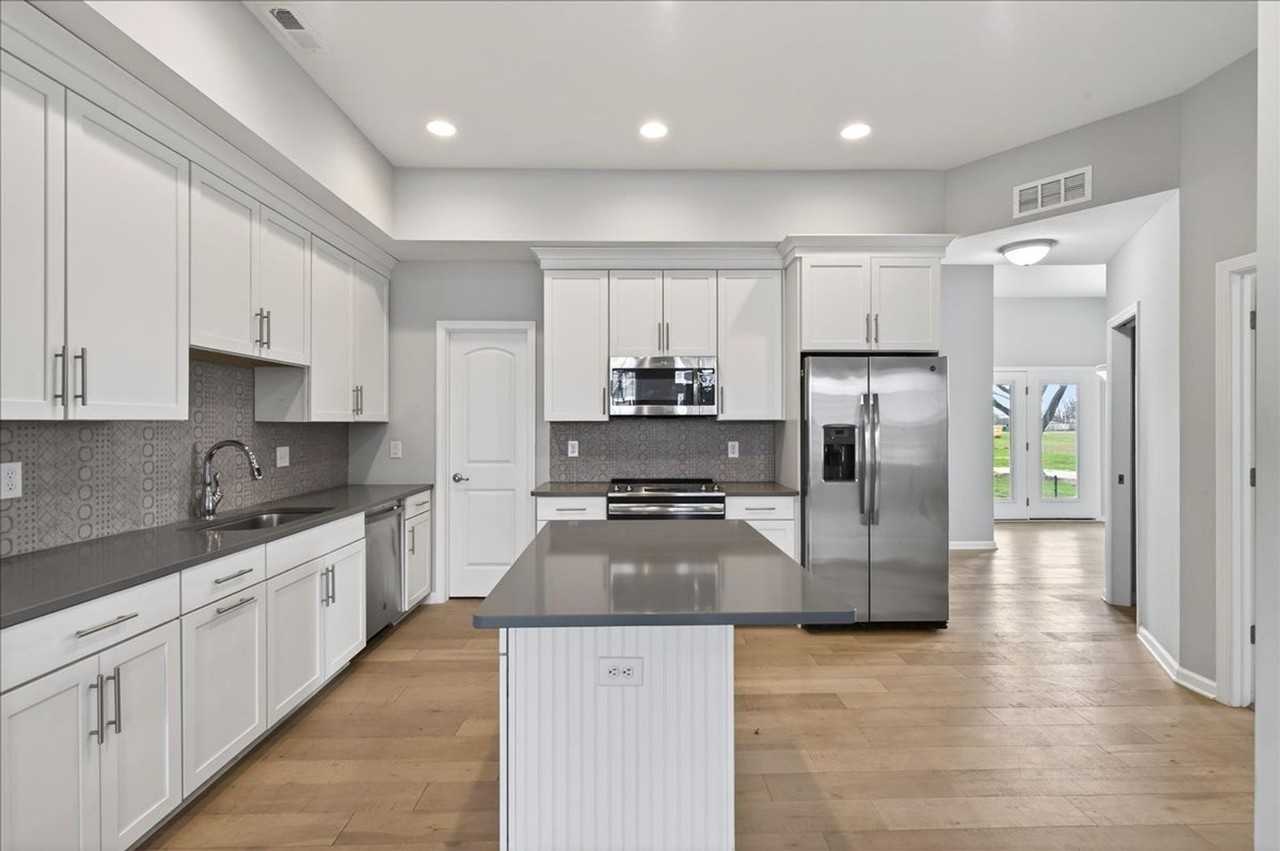 7147 Governors Row - Photo 5 of 21