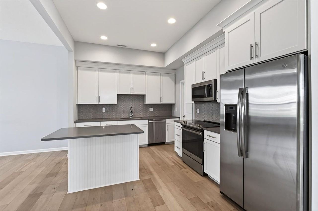 7147 Governors Row - Photo 6 of 21