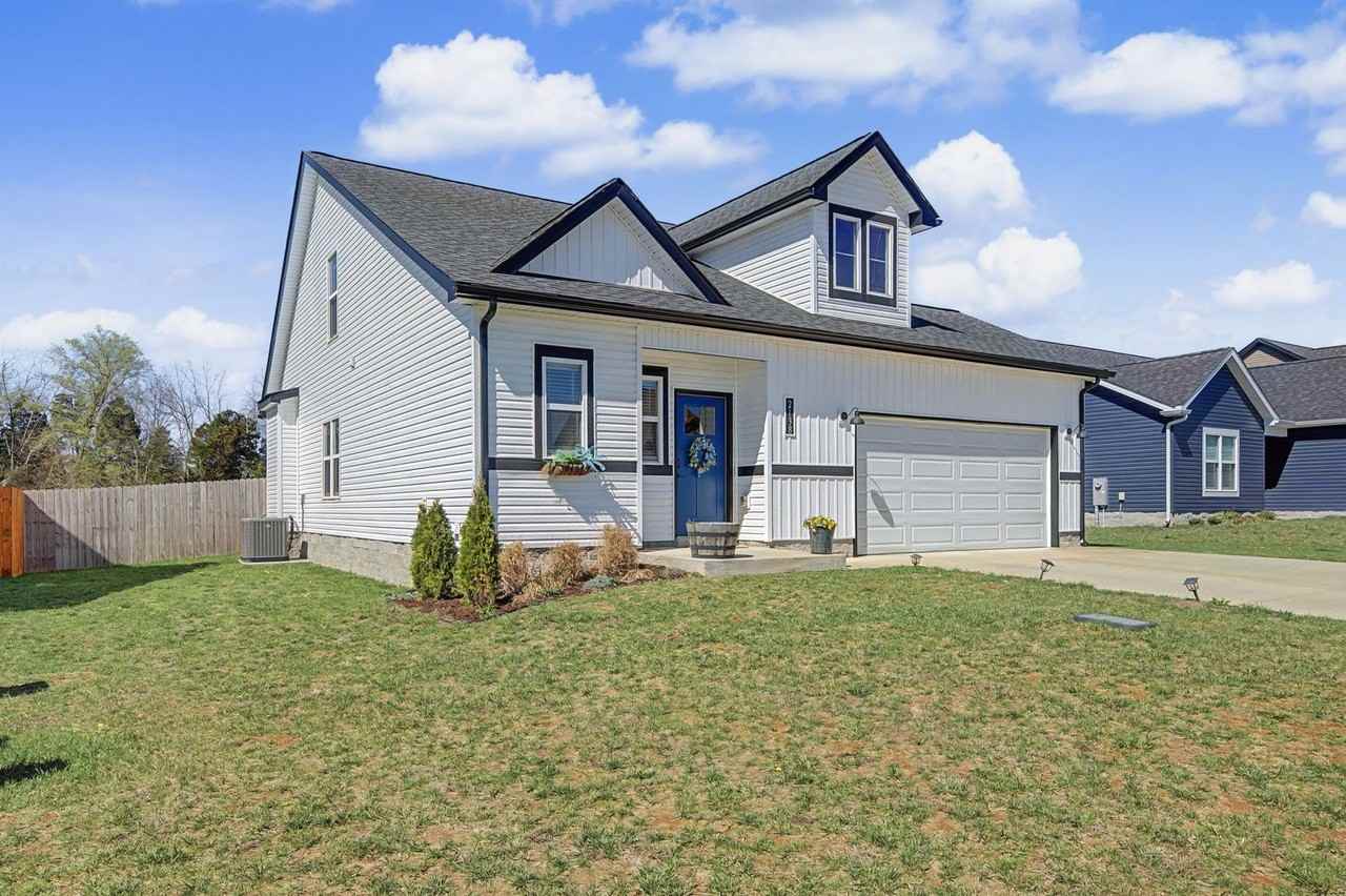 2138 Ireland Way - Photo 2 of 30