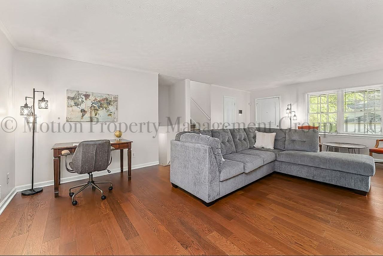 1532 Olivet Ct - Photo 2 of 20