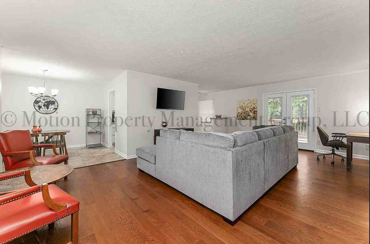 1532 Olivet Ct - Photo 3 of 20