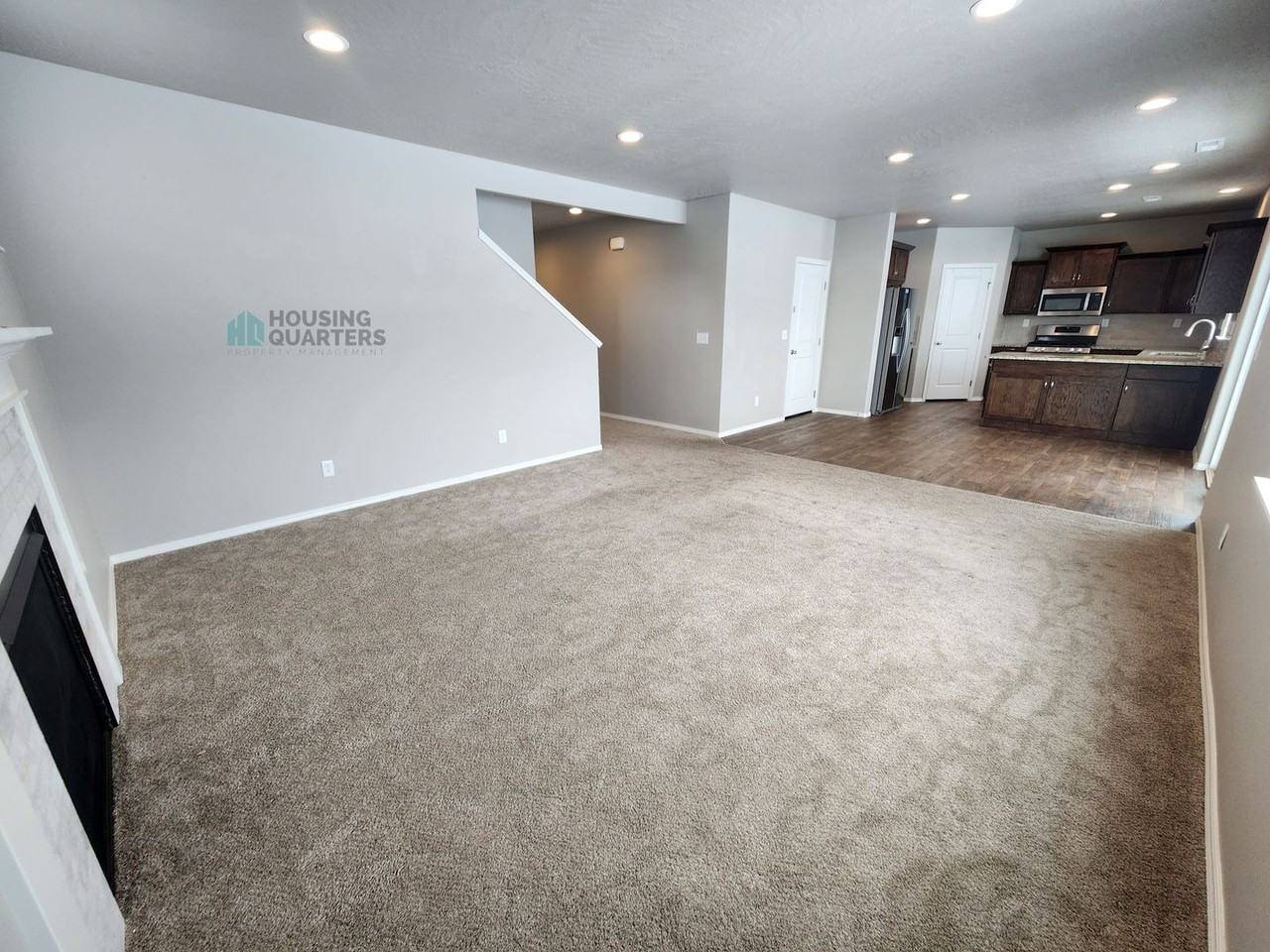 209 S Lawson St - Photo 4 of 27