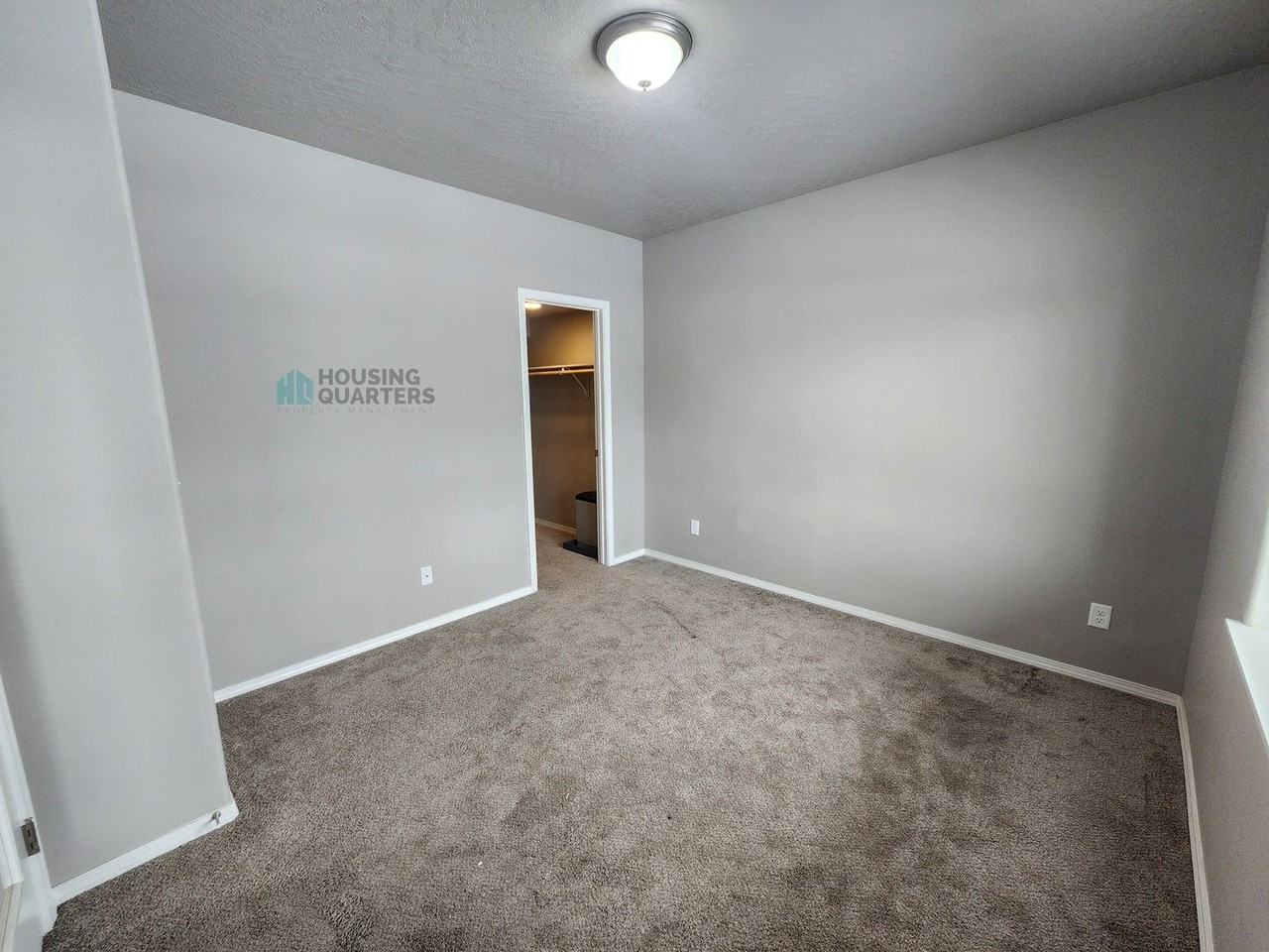 209 S Lawson St - Photo 7 of 27