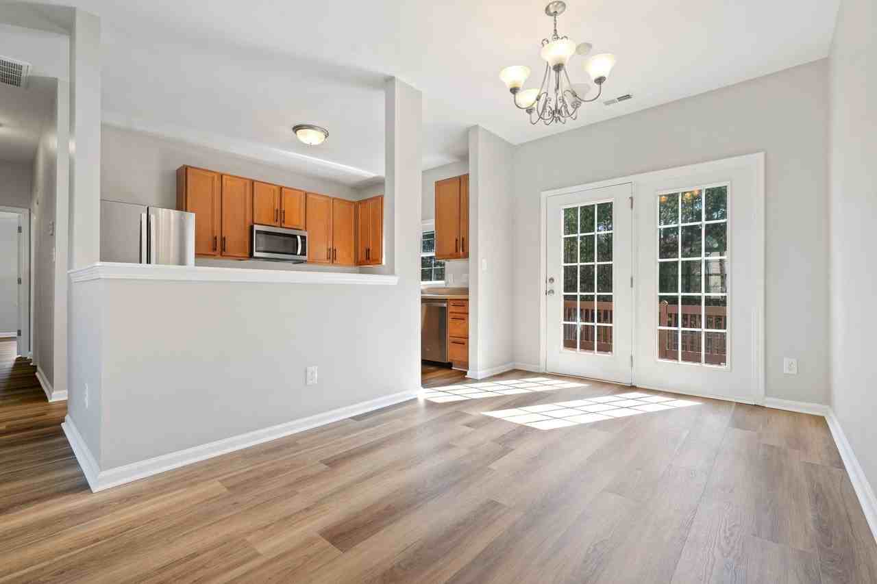 426 Hanson Rd - Photo 4 of 23