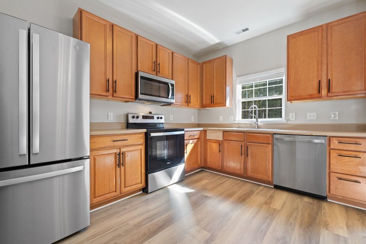 426 Hanson Rd - Photo 5 of 23