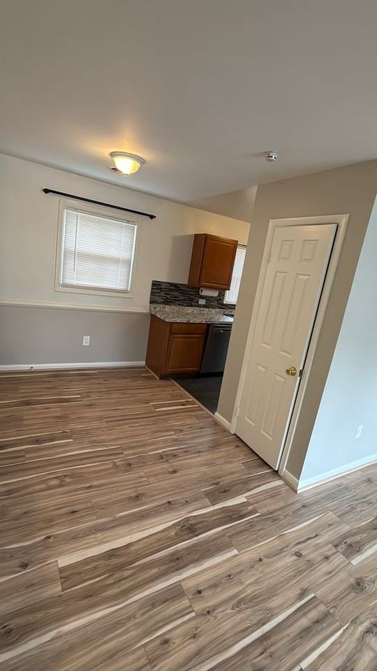 1411 Harrison St - Photo 6 of 44