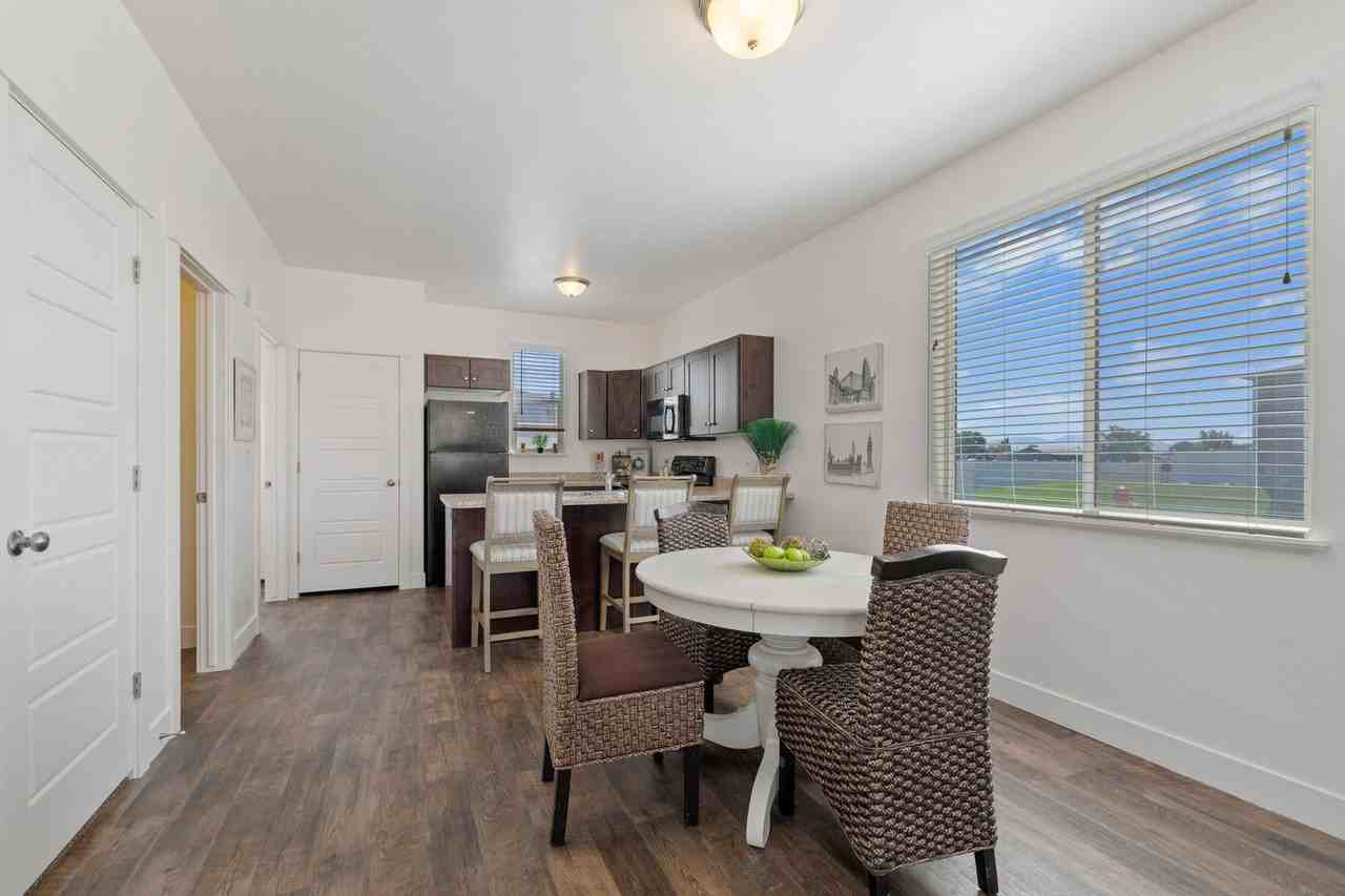 0320 0320 W 0600 S - Photo 4 of 14