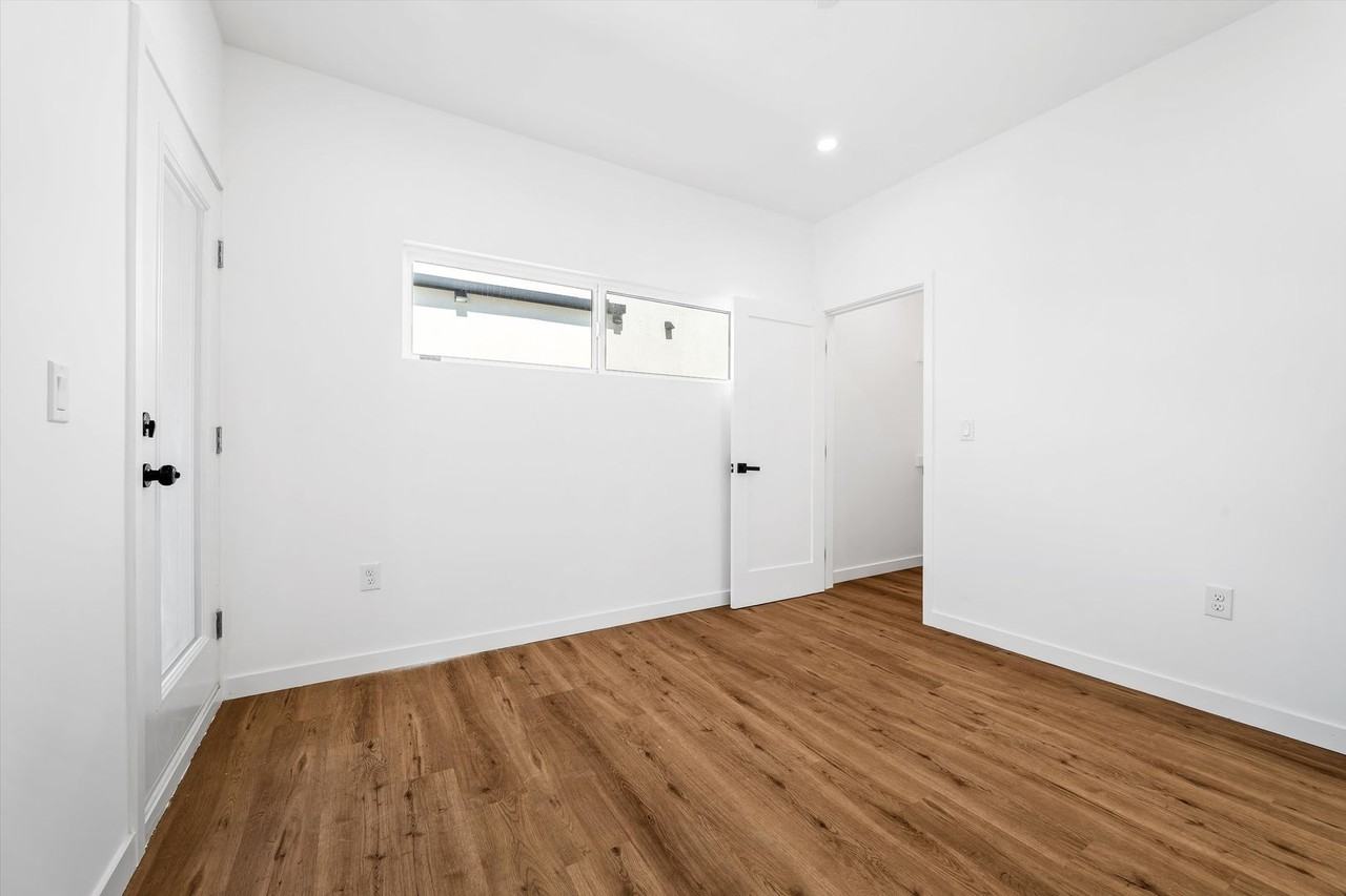 926 S Harvard Blvd - Photo 6 of 21