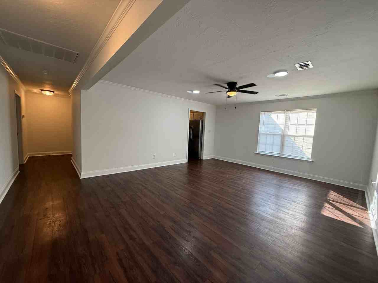 114 George St - Photo 2 of 32