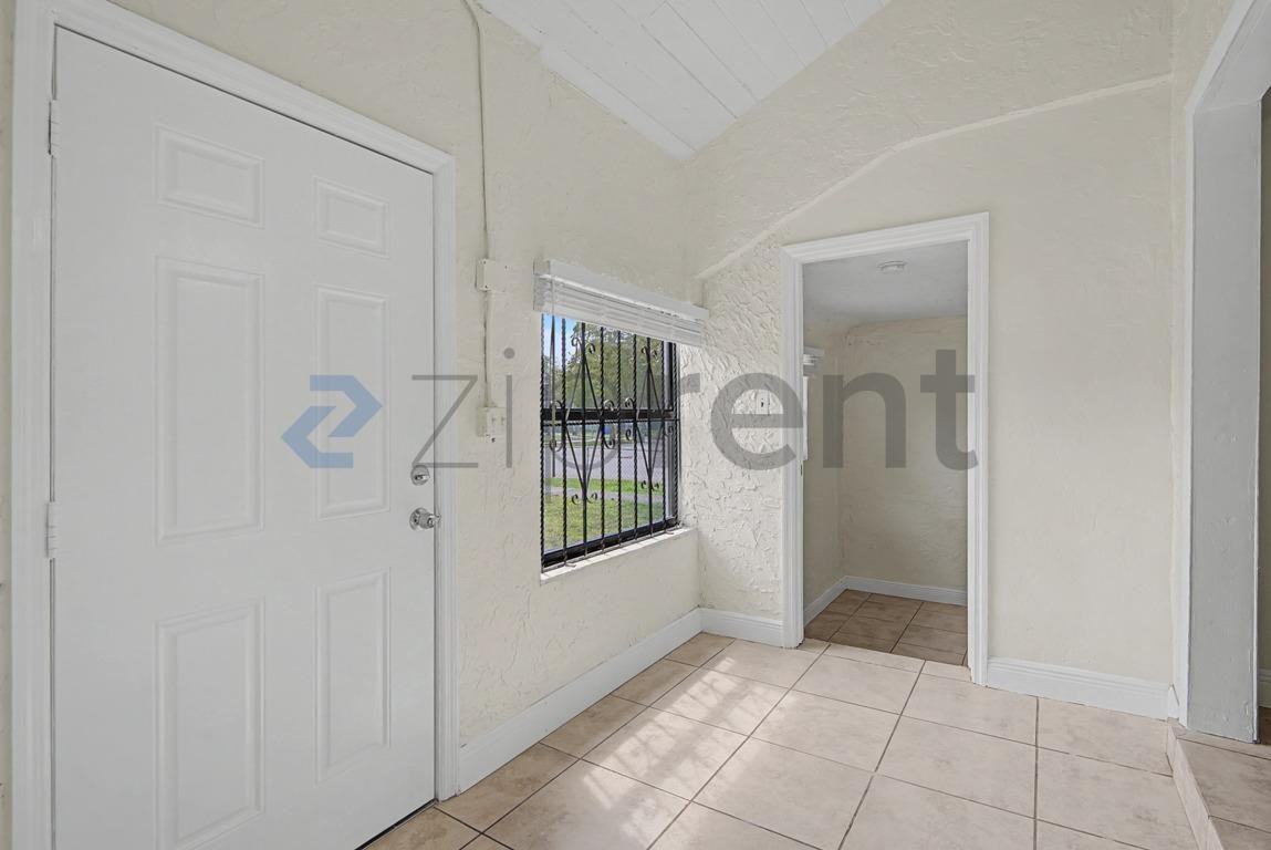 943 Nw 63rd St - Photo 7 of 26