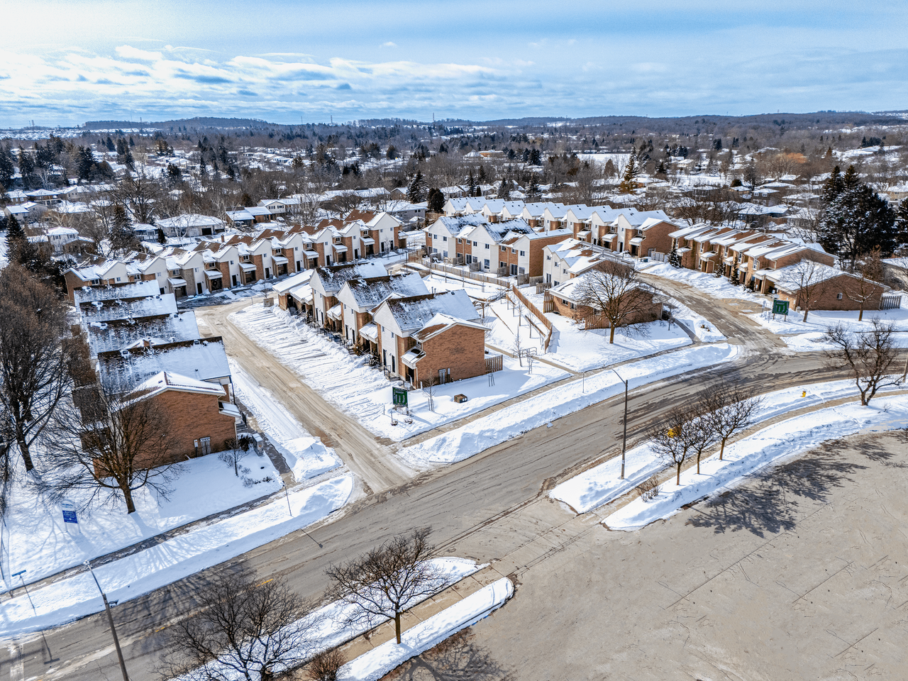 15 Millwood Crescent - Photo 7 of 11