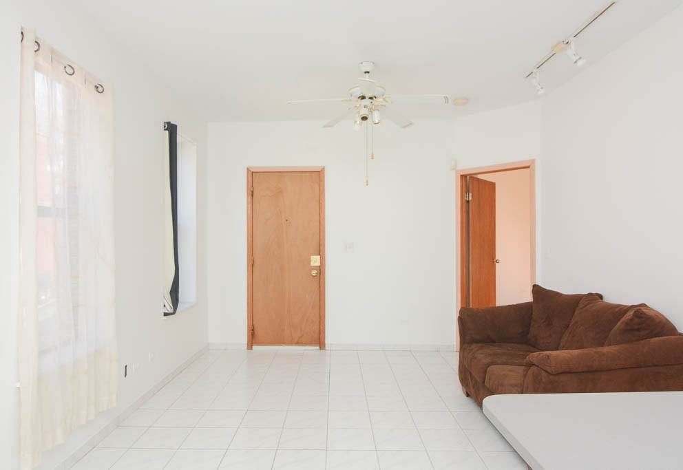 537 N Claremont Ave #1 - Photo 5 of 21