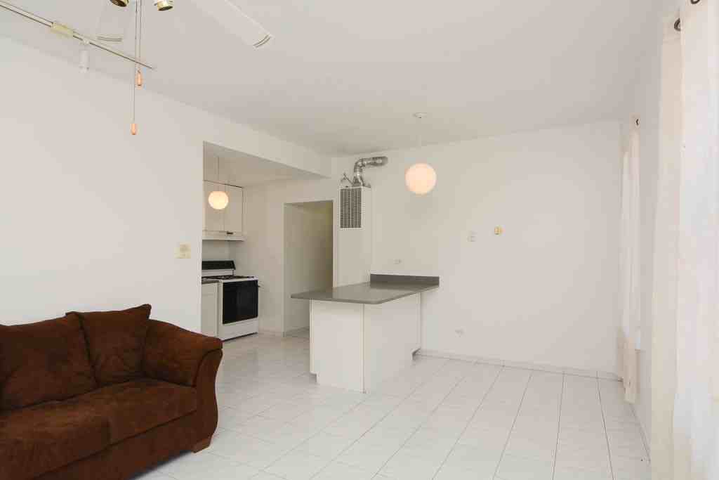 537 N Claremont Ave #1 - Photo 7 of 21