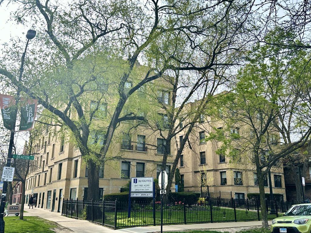 4604 N Beacon St #3E