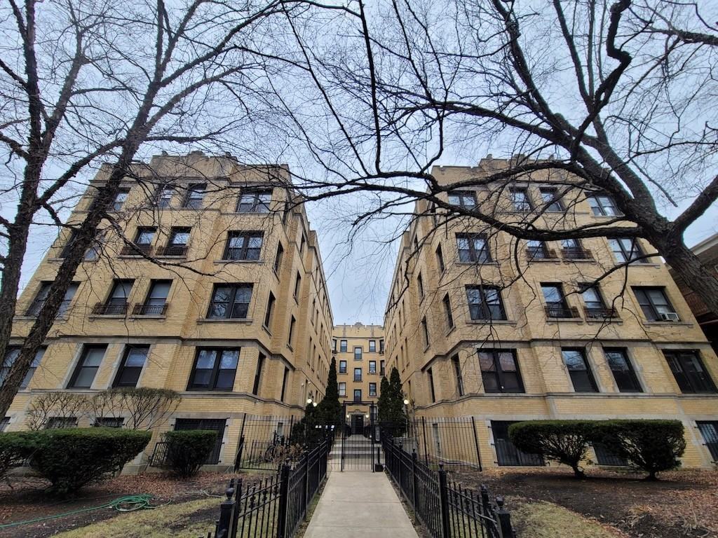 4602 N Beacon St #3C