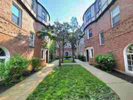 featured image of 918 Green Bay Rd #2L