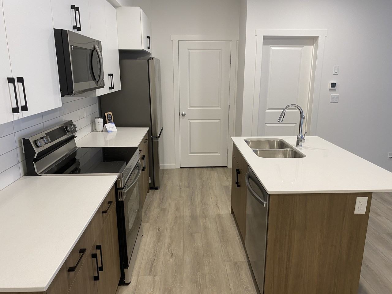 9227 228 St Nw - Photo 5 of 24