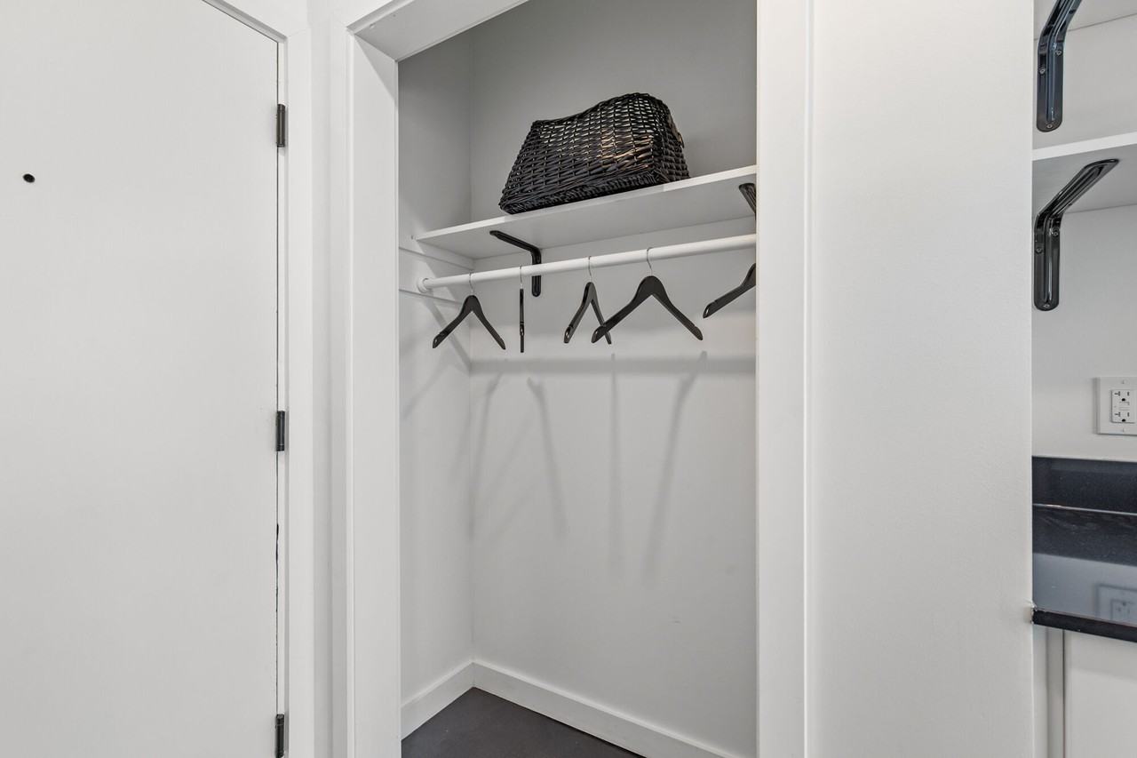 RUTLEDGE FLATS APARTMENTS - Photo 5 of 21