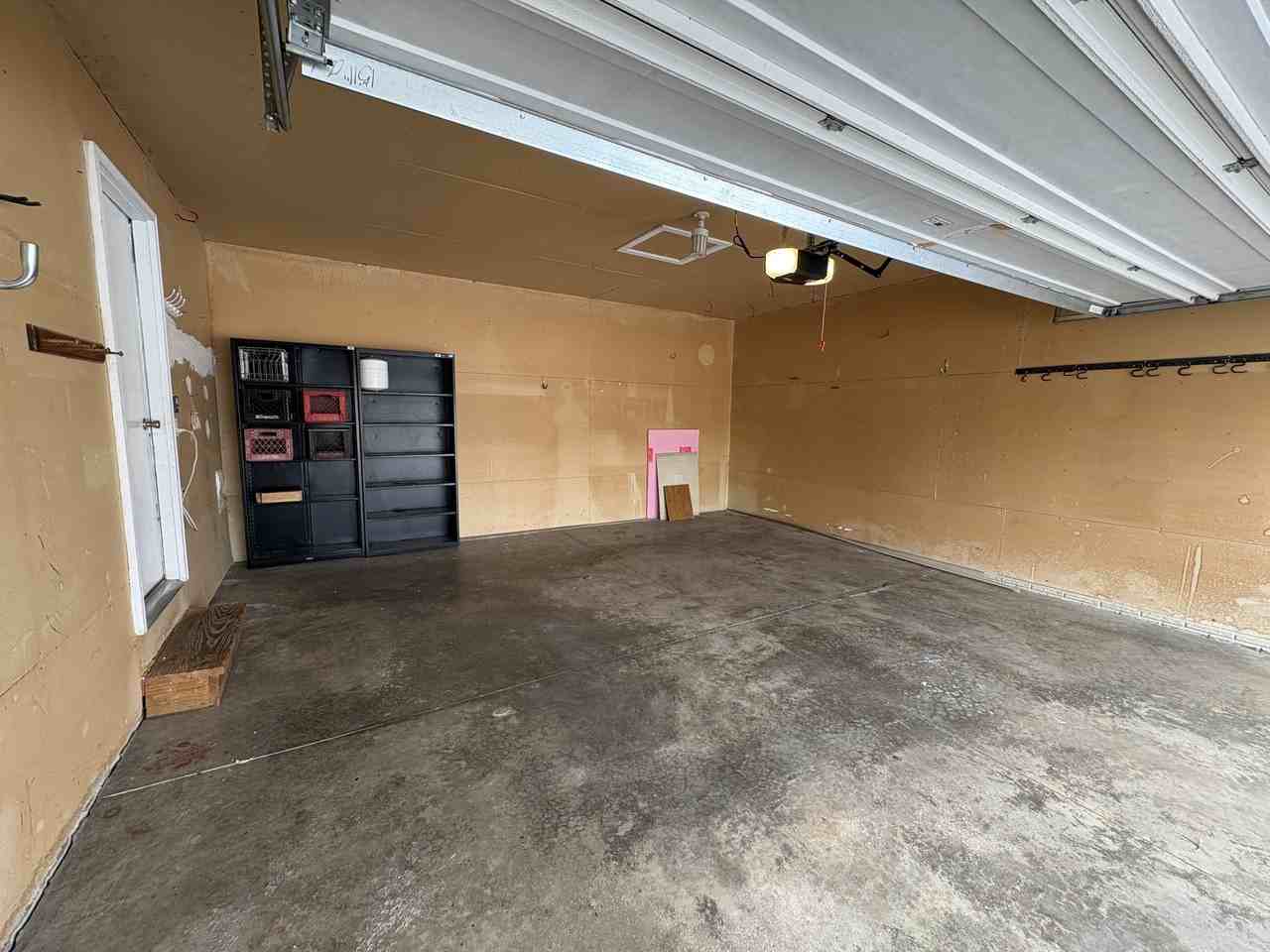 412 Circuit Court - Photo 6 of 29