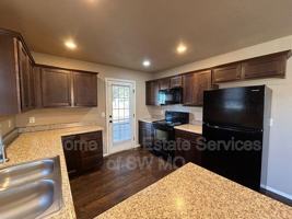 featured image of 3236 N Travis Ave