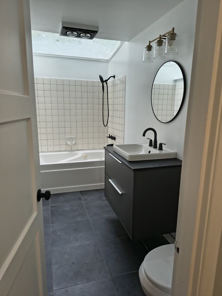 12617 10th Avenue Northeast - Photo 2 of 13