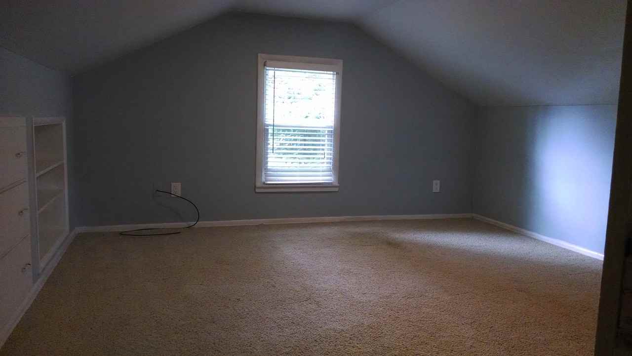 12617 10th Avenue Northeast - Photo 5 of 13