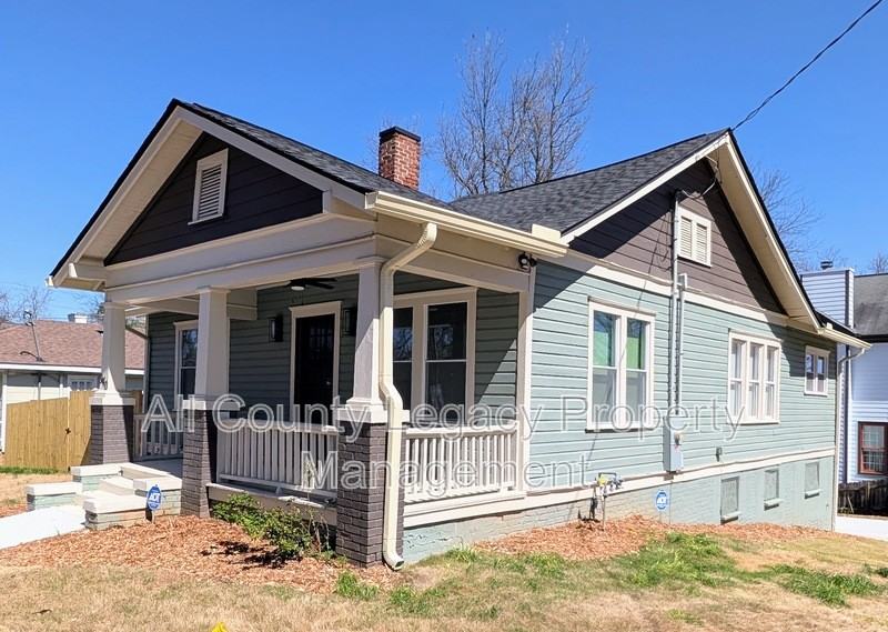 940 Martin St Se - Photo 2 of 12