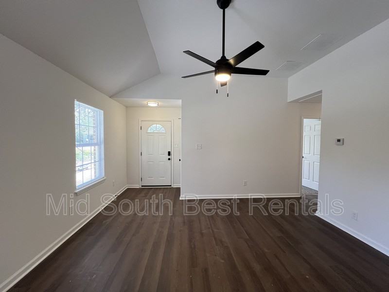 828 Restbrook Ave - Photo 2 of 16