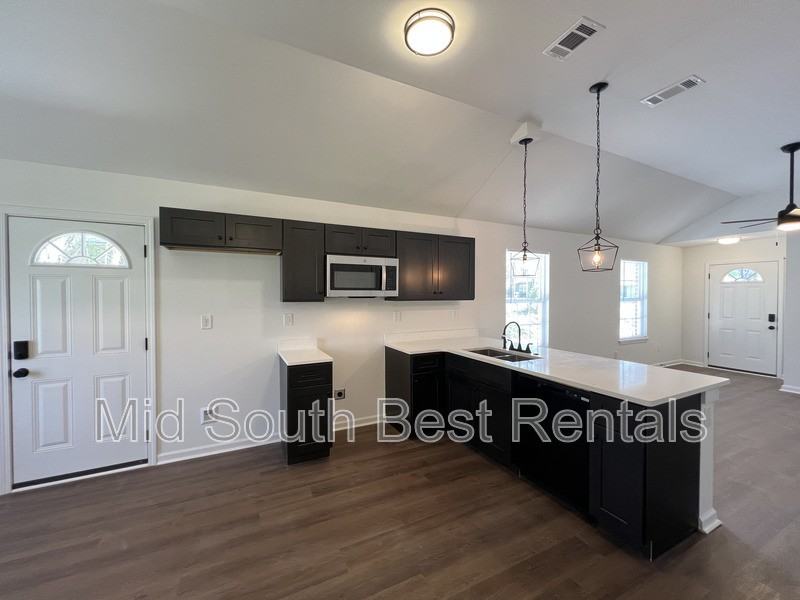 828 Restbrook Ave - Photo 3 of 16