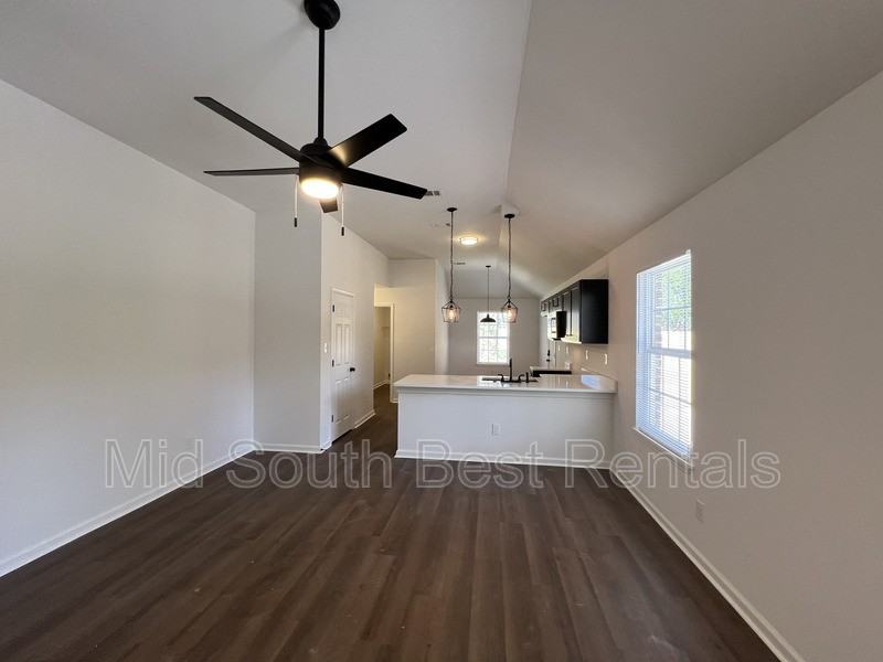 828 Restbrook Ave - Photo 4 of 16