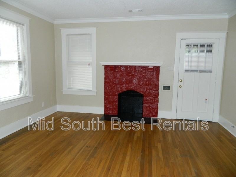 961 N Willett St - Photo 2 of 5