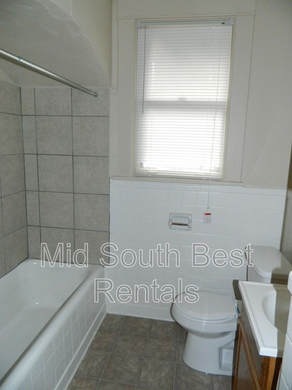 961 N Willett St - Photo 5 of 5