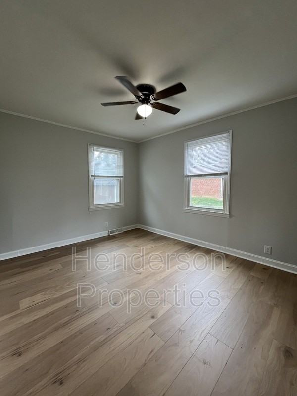 1506 Seigle Ave - Photo 7 of 12